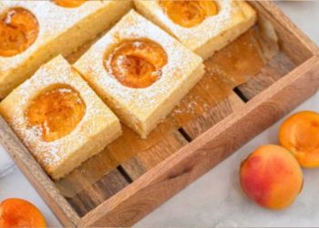 Aprikosenkuchen vom Blech