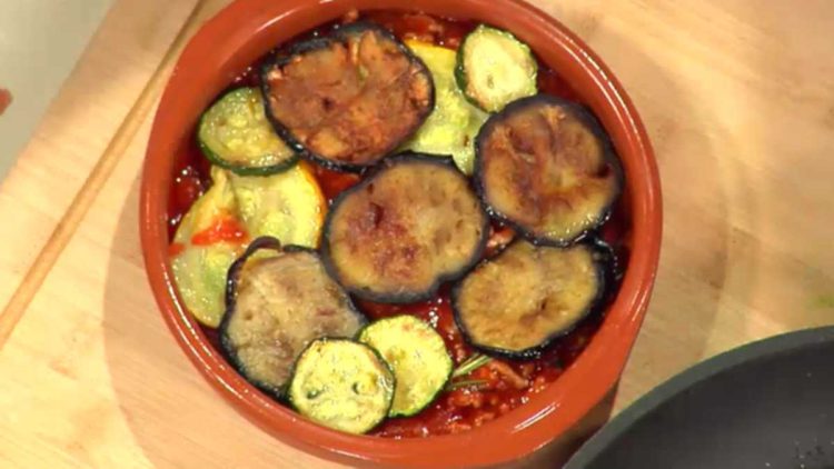 Auberginen-Zucchini-Hack-Pfännchen