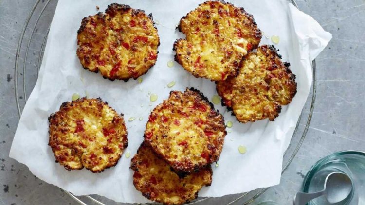 Die knusprigen Low-Carb-Taler „Cottage Cheese“ gehen immer