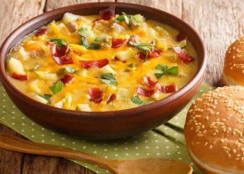 Eat or pass? Cheeseburger Suppe mit Hackfleisch, Käse und Kartoffeln