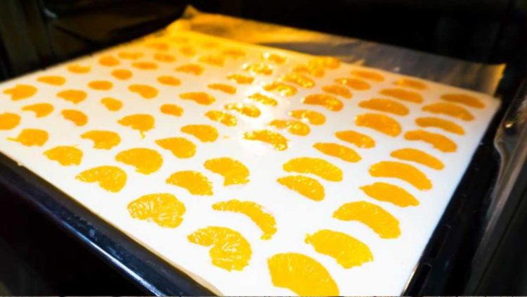 Ein einfacher Blechkuchen aus dem Vorratsschrank: Mandarinen-Buttermilch-Kuchen