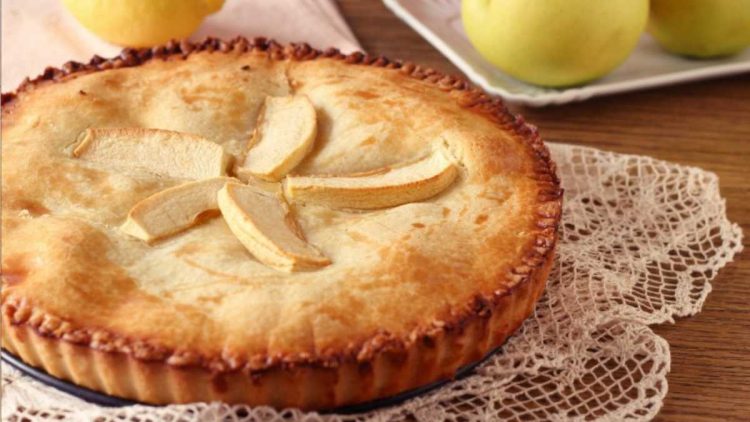 Gedeckter Apfelkuchen