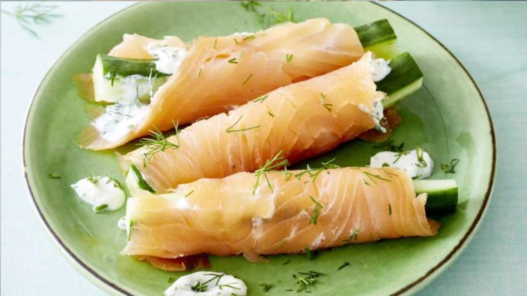 Gefüllte Lachsröllchen: Kleines, feines Fingerfood