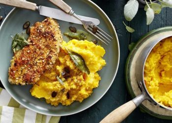 Geniales in der Saison: Knusper-Schnitzel mit Kürbisstampf