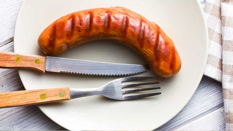 Geniales Rezept für Bratwurst mit Möhren und Kohlrabi