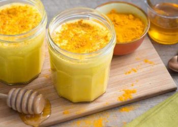 Goldene Milch: So machst du das Trend-Rezept zuhause nach