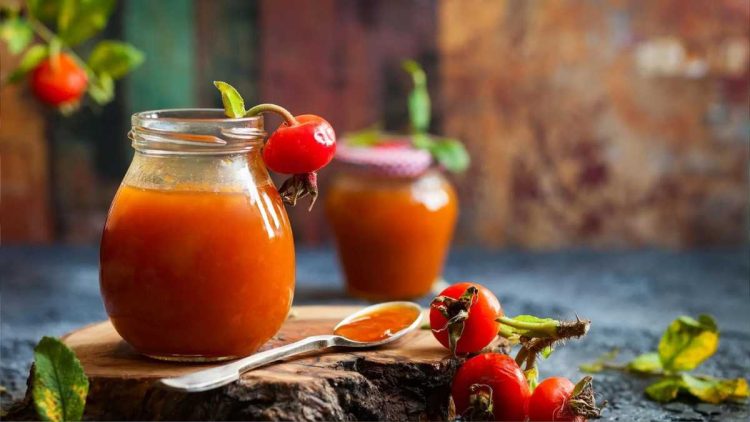 Hagebuttenmarmelade: Das Traditionsrezept zum Nachkochen