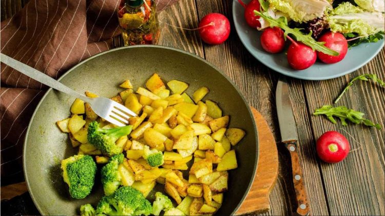 Kartoffel-Brokkoli-Pfanne: Rezept für eine gesunde Alltagsküche