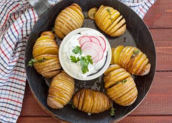 Kartoffelfächer-Rezept: Nur drei Zutaten für die Hasselback-Kartoffeln