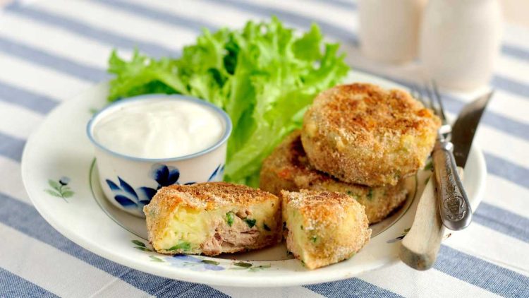Knusprige Thunfisch-Bratlinge aus der Pfanne