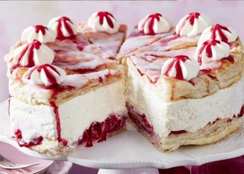 Königlicher Genuss: Holländer Kirschtorte