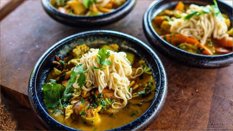 Kürbis-Curry mit Reisnudeln