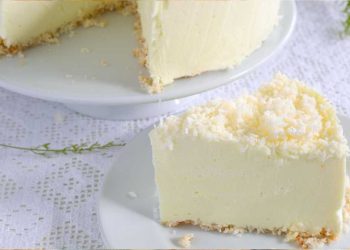 Low Carb Kokos-Käsekuchen: Blitzschnelles und leichtes Sommer-Rezept
