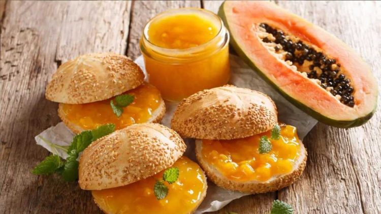 Papaya-Aufstrich: Richtig leckerer tropischer Fruchtgenuss