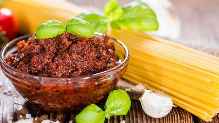 Pesto Rosso: Das Tomatenpesto geht so schnell und einfach