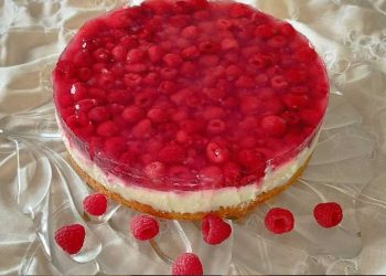 Rezept: Frische Himbeer-Joghurt-Torte einfach selbst gemacht