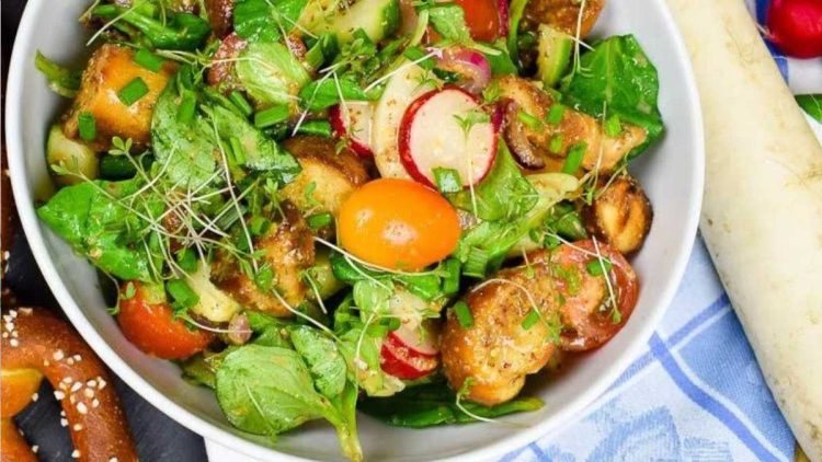 Rezept für bayerischen Brezensalat
