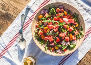 Rezept für Salat mit Wassermelone Feta und Minze