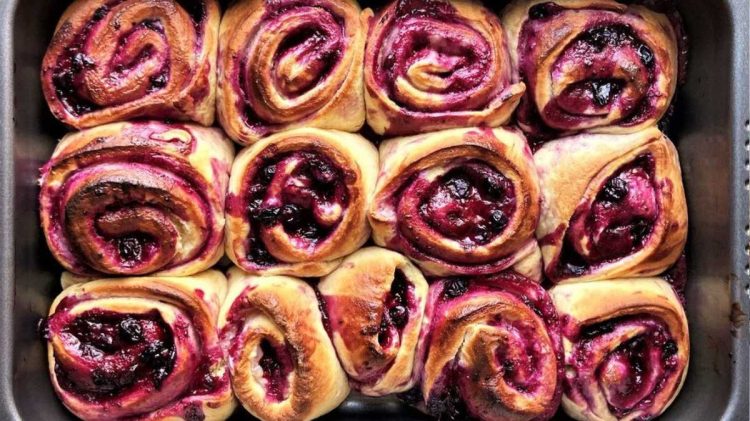 Rezept für Schwarze-Ribisel-Schnecken