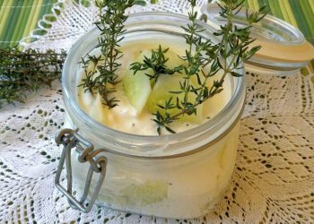 Rezept: Gurkensalat mit saurer Sahne