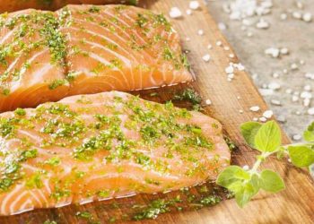 Rezept: Lachsforelle an gemischter Bete mit frittiertem Kürbis