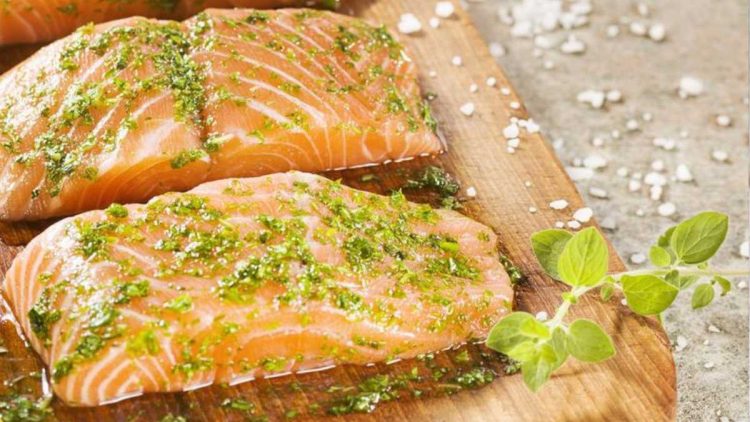 Rezept: Lachsforelle an gemischter Bete mit frittiertem Kürbis
