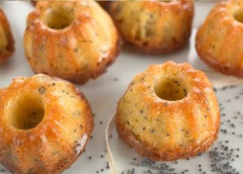 Rezepte aus "Feine Kuchenpralinen": Mohn-Vanille-Gugl