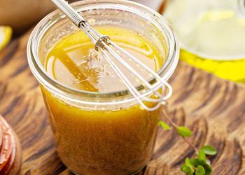 Schnelles Rezept: Leckeres Honig-Senf-Dressing