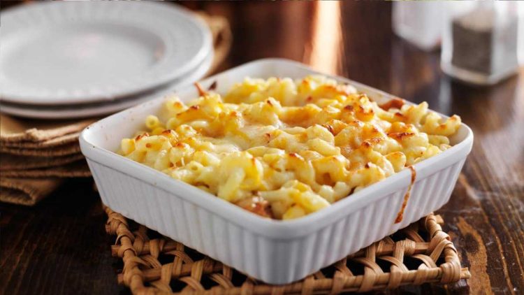 Sorry, aber das ist zu geil: Makkaroni-Schinken-Käse-Auflauf einfach aus dem Ofen