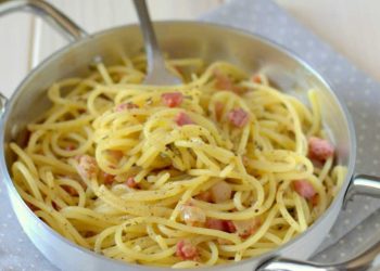 Spaghetti-Auflauf mit Speck