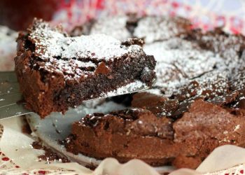 Torta Tenerina: Das einfache Rezept für italienischen Schokoladenkuchen