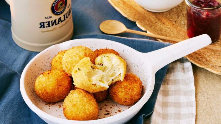Unwiderstehlich lecker: Rezept für knusprige Käsespätzle-Bällchen