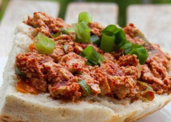 Veganer Tofu-Tomaten-Aufstrich