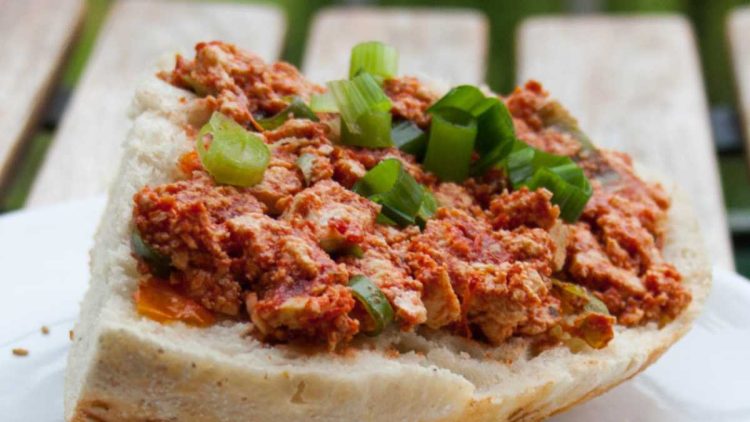Veganer Tofu-Tomaten-Aufstrich