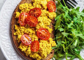 Veganes Rührei: Rezept für Scrambled Tofu
