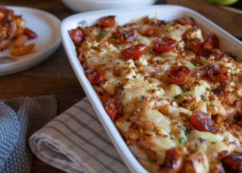 Weltbester Lachs-Nudelauflauf in Tomaten-Sahne-Soße