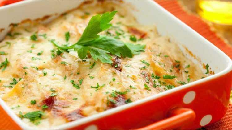 Wohlfühlessen aus dem Ofen: Kohlrabi-Hack-Auflauf