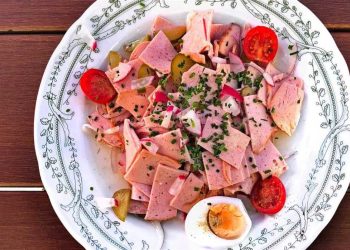 Wurstsalat, Sulz und kalte Schweinereien: Saure Top-Rezepte für heiße Tage