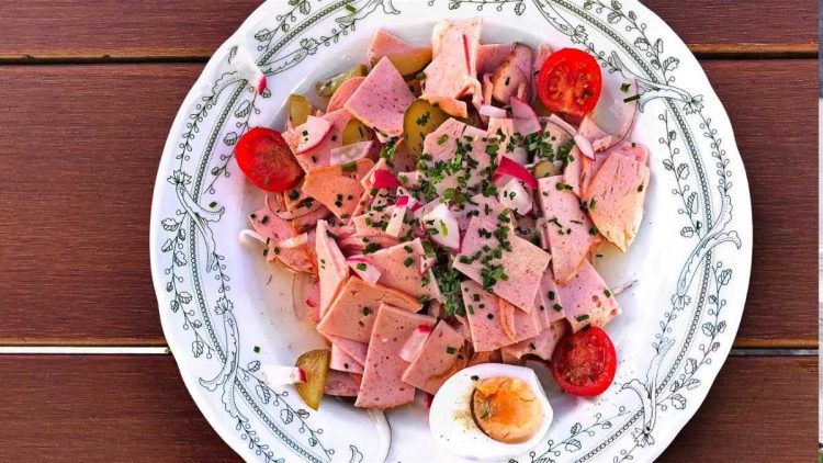 Wurstsalat, Sulz und kalte Schweinereien: Saure Top-Rezepte für heiße Tage