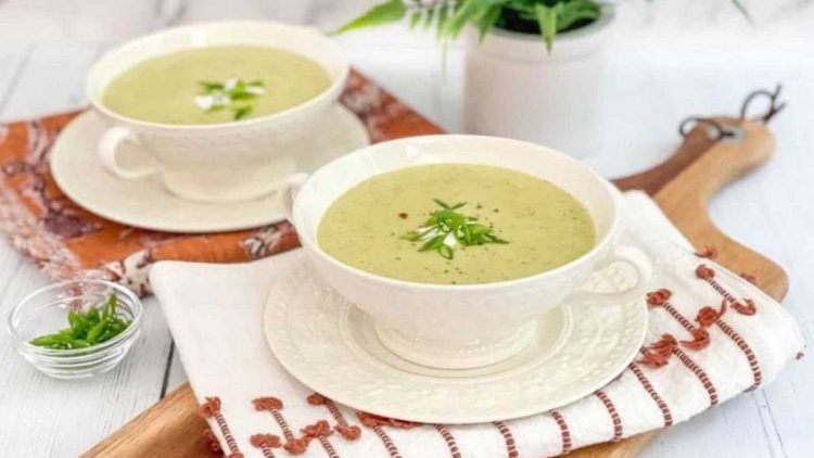 Zucchinicremesuppe mit Kartoffeln: Köstliche vegetarische Rezepte mit veganen Optionen