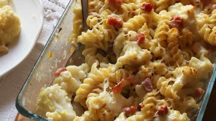 Blumenkohl Pasta mit Pancetta