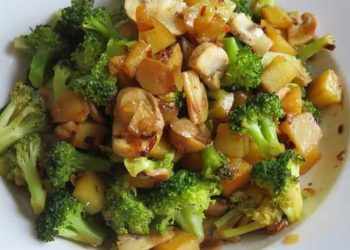 Brokkoli Kartoffel Pfanne mit Pilzen und KäseVegetarisches Rezept