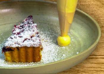 Brombeerkuchen mit Zitronenverbene-Creme