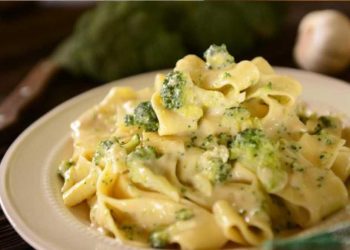 Cremige One-Pot-Pasta mit gesundem Brokkoli