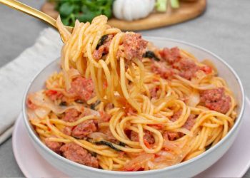 Eine One Pot Pasta mit Fenchel und Salsiccia strotzt nur so voll italienischem Charisma