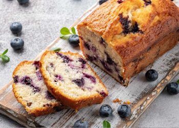 Einfacher Blaubeer-Zitronenkuchen: Ganz ohne Butter und Eier