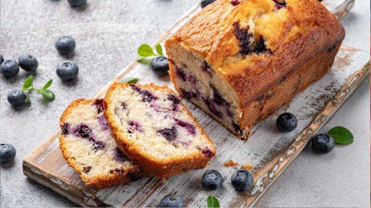 Einfacher Blaubeer-Zitronenkuchen: Ganz ohne Butter und Eier