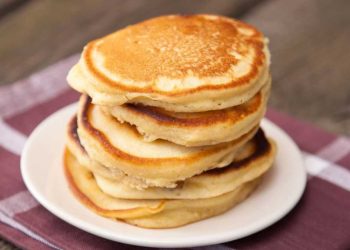 Fitness-Pancakes mit Äpfeln