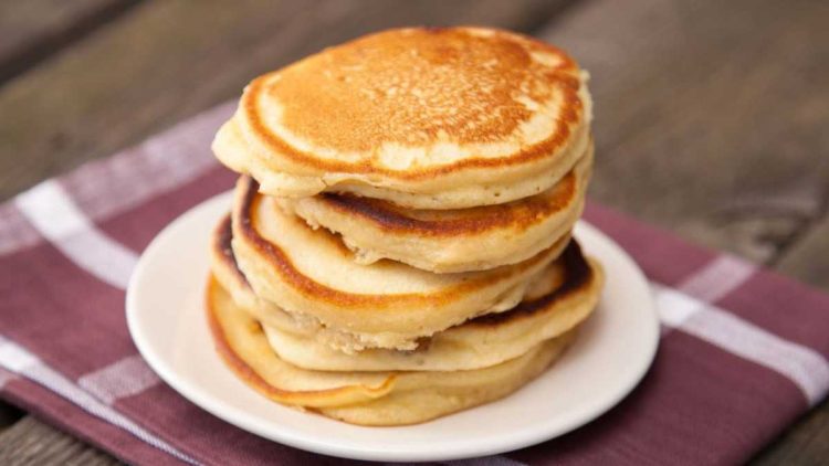 Fitness-Pancakes mit Äpfeln