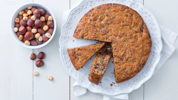 Italienischer Schokoladen-Haselnusskuchen